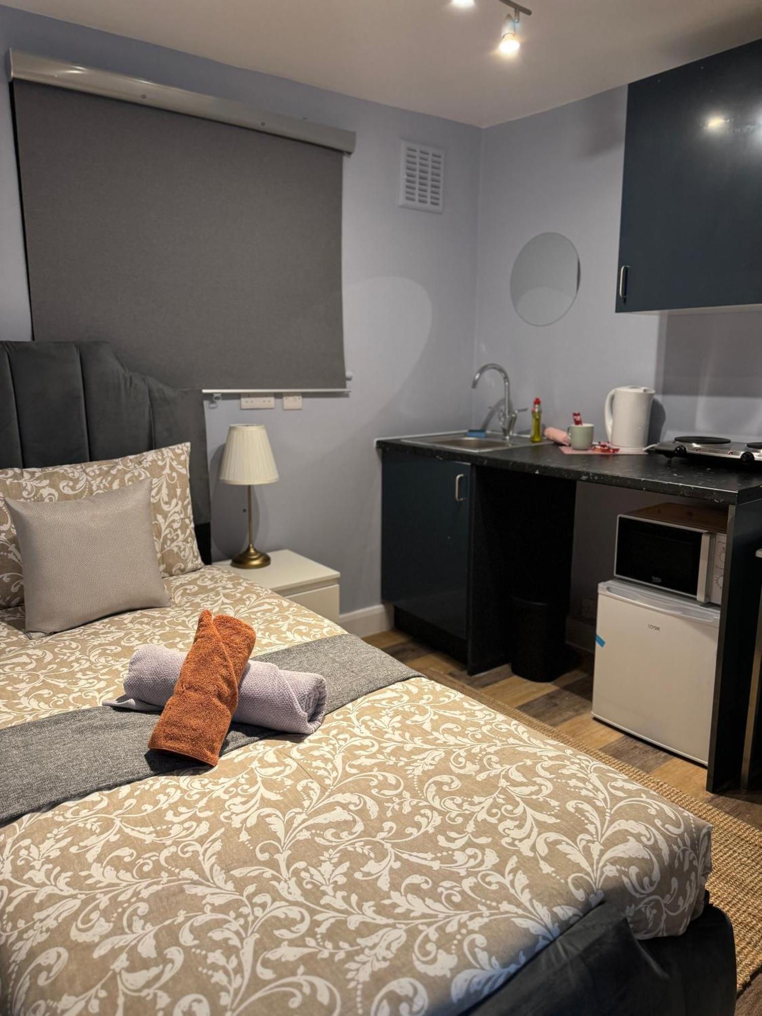 Welcome Flat 4 *