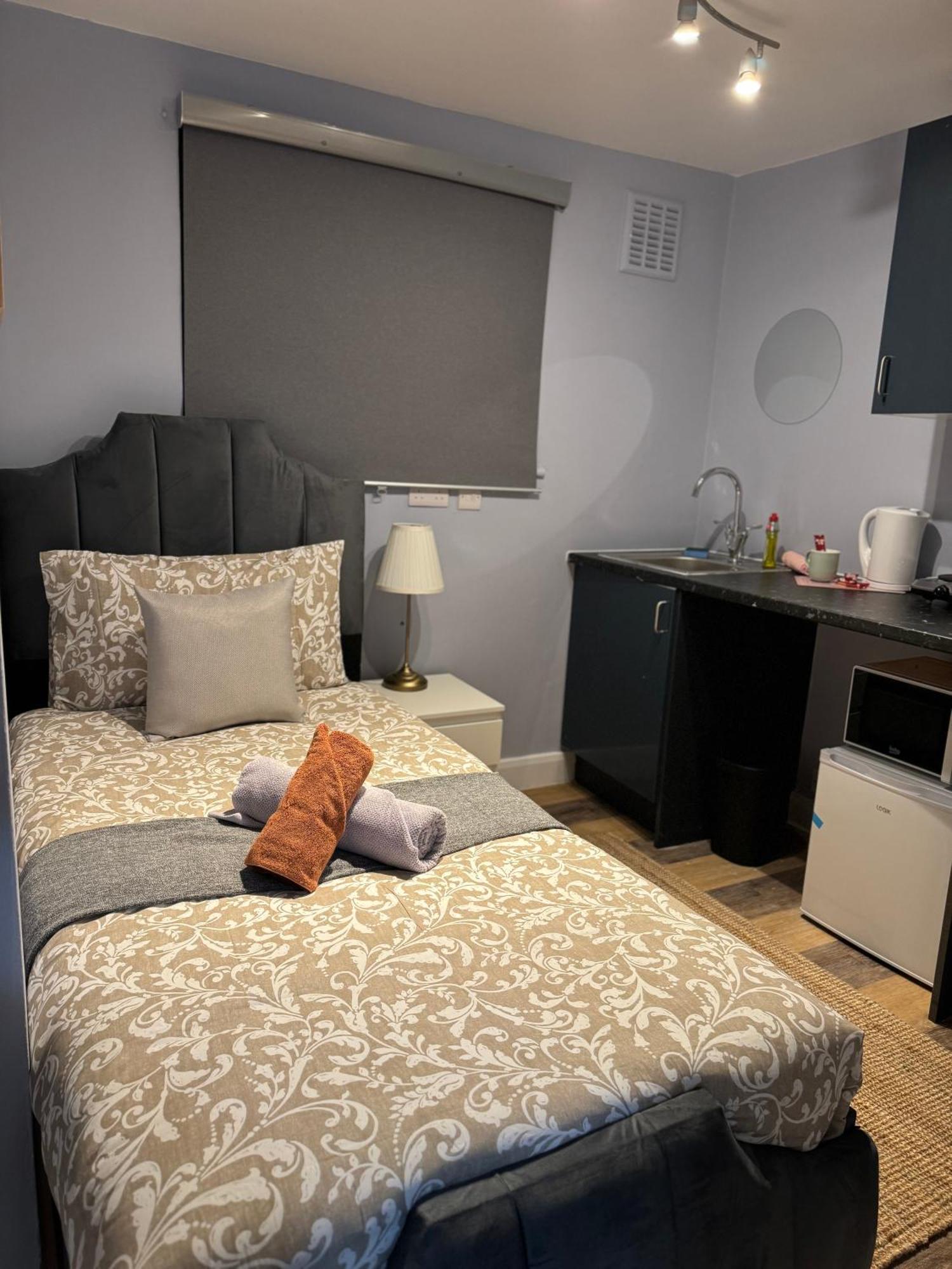 Welcome Flat 4 *